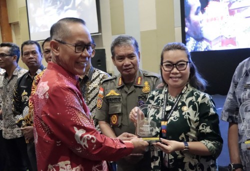 DPPKB Mendapat Anugerah Anugerah Kepatuhan Badan Publik Terhadap Keterbukaan Informasi Tahun 2023